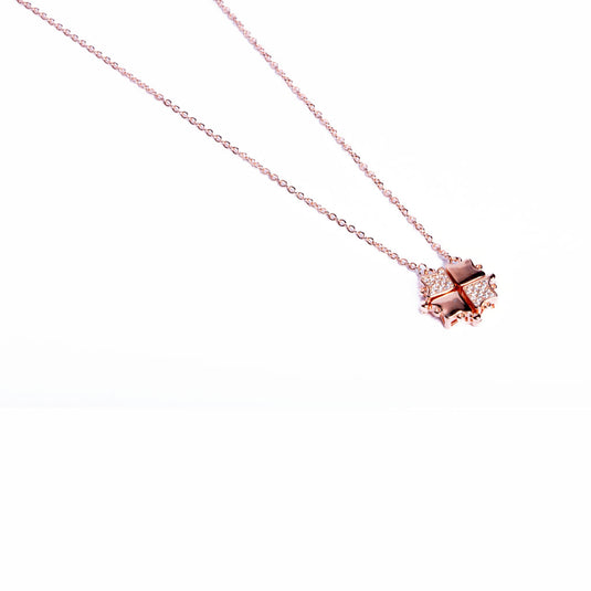 Rosegold Clover Pendant Neckpiece