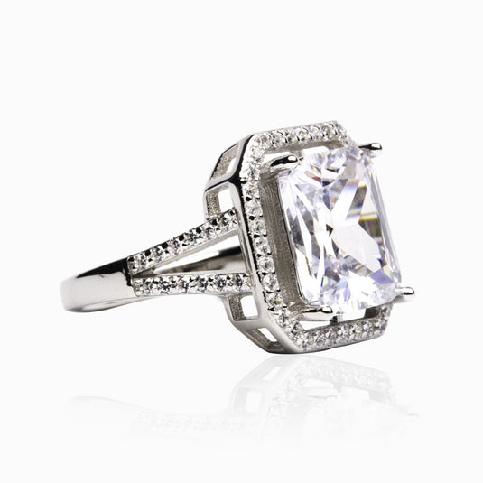 Carat Line Zircon Ring