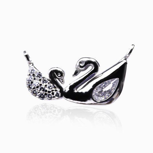 Twin Swan Cygnus with Chain